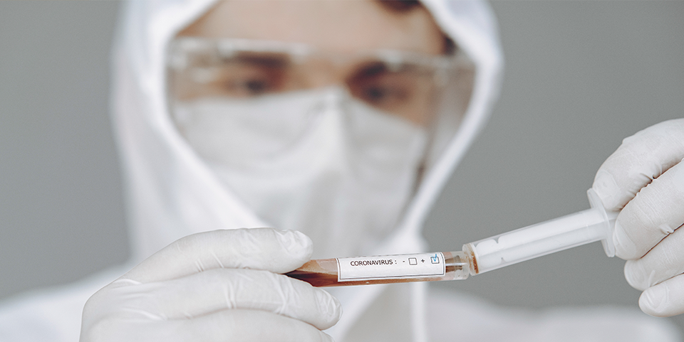 Efectividad y seguridad del tratamiento médico para el SARS por COVID-19