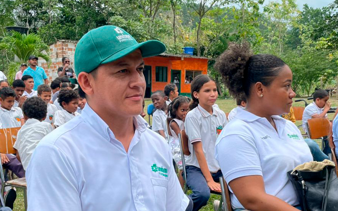 Uniban Fundación entregó aula en Apartadó