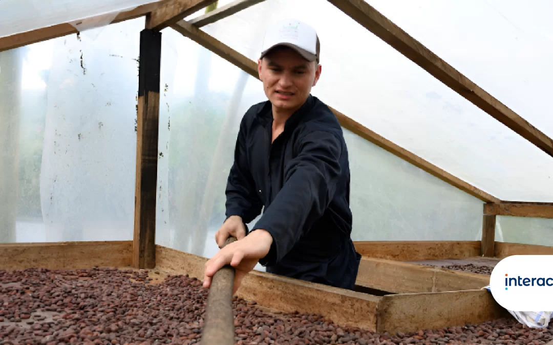 Efecto i: la apuesta de Interactuar y Fundación Bancolombia para transformar la ruralidad con crédito, formación y oportunidades reales