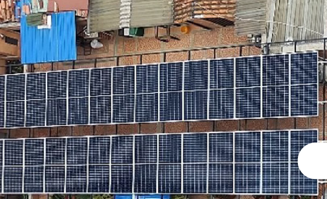 Energía que transforma: paneles solares para fortalecer el impacto social y ambiental